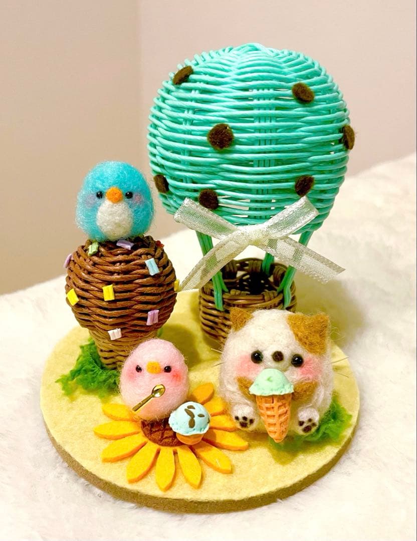 junpemiページ♡アイス気球- ̗̀ ☺︎ ̖́-チョコミント♡羊毛フェルト