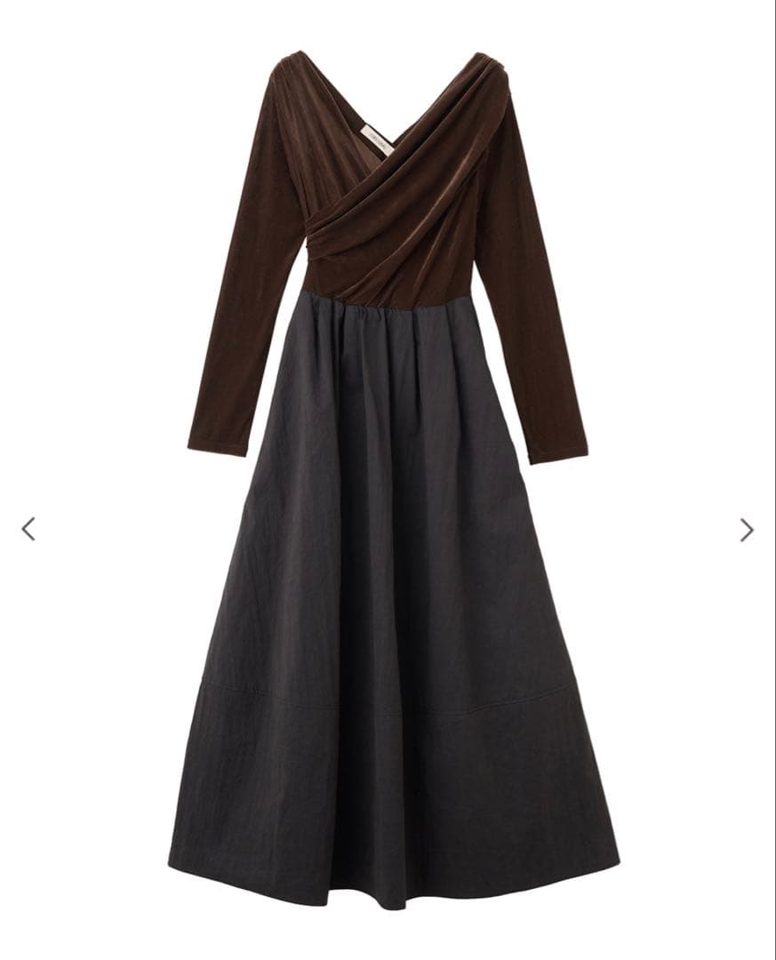 ブラウンブラックVネック　ベロアドッキングワンピース