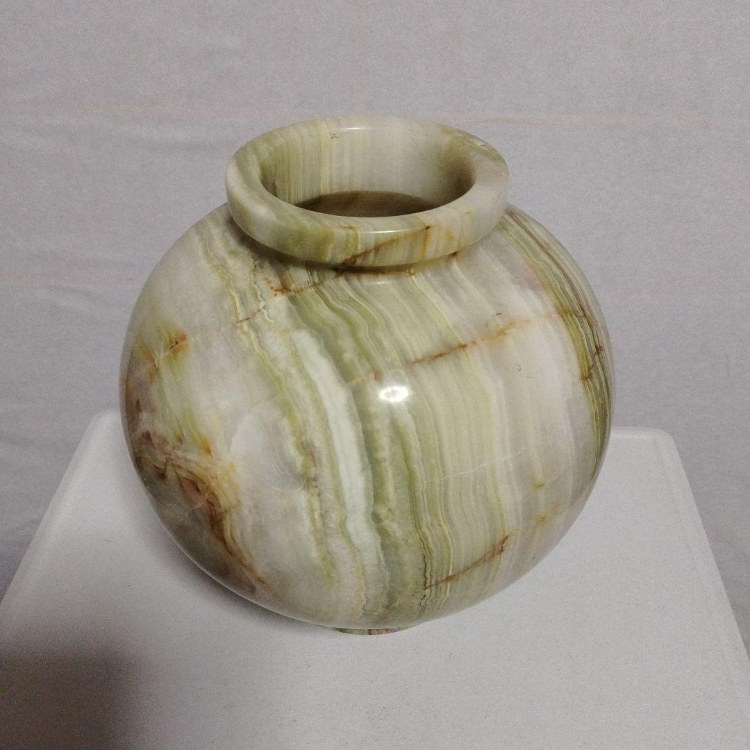 本物大理石の壺です。