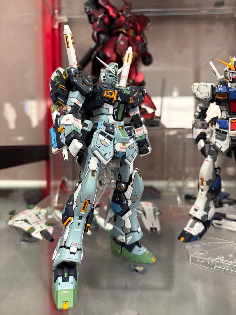 1/144 RGνガンダムフレーム使用　量産型νガンダム　全塗装完成品ハサウェイ