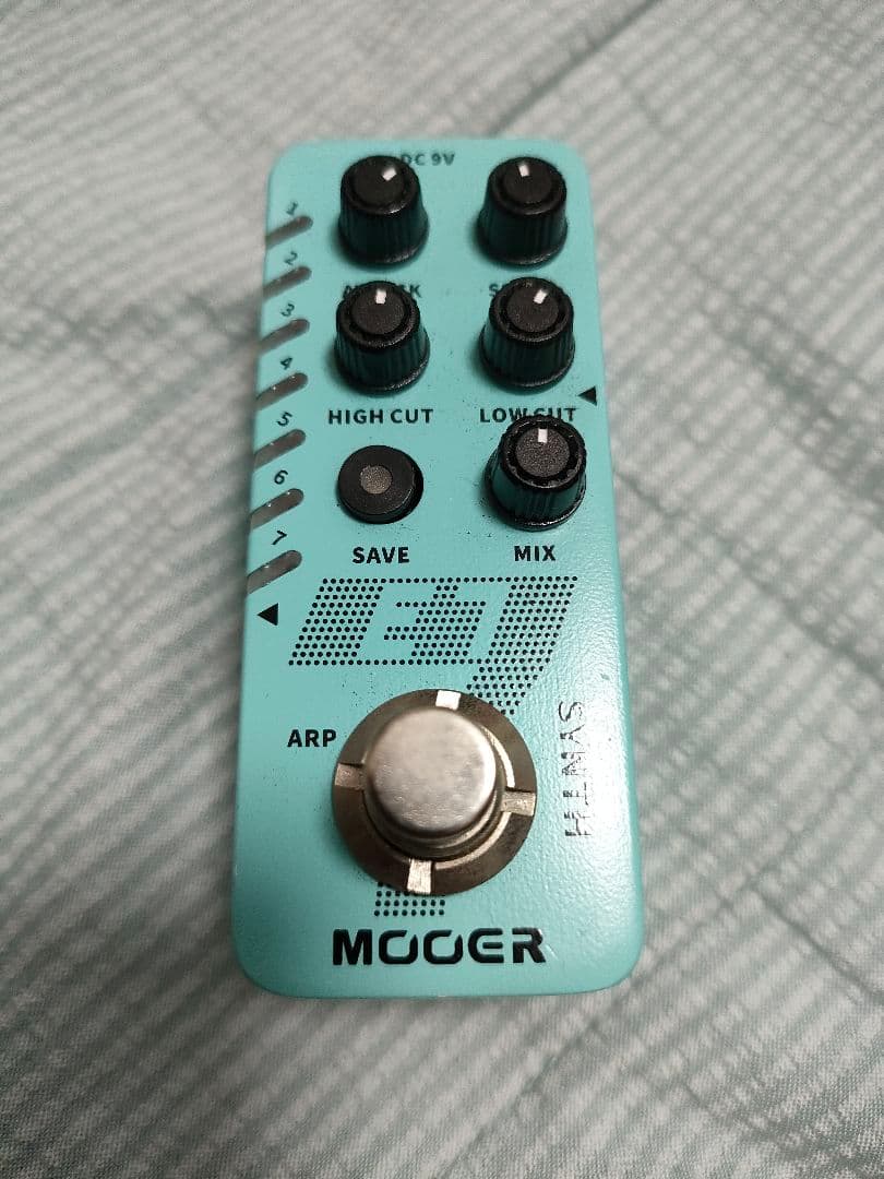 MOOER E7 ポリフォニック ギターシンセサイザー エフェクター