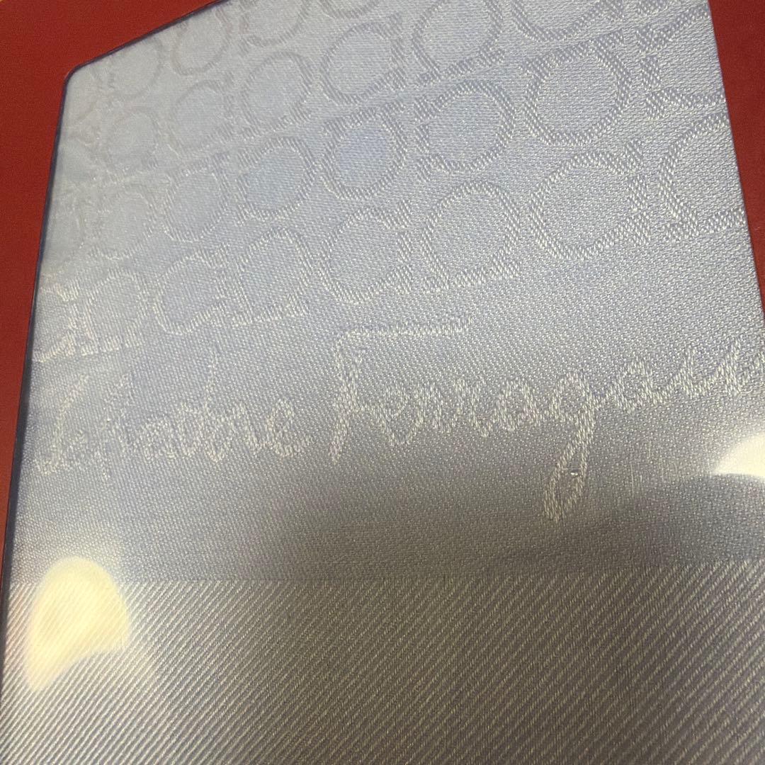 【未使用】Salvatore Ferragamo ショール