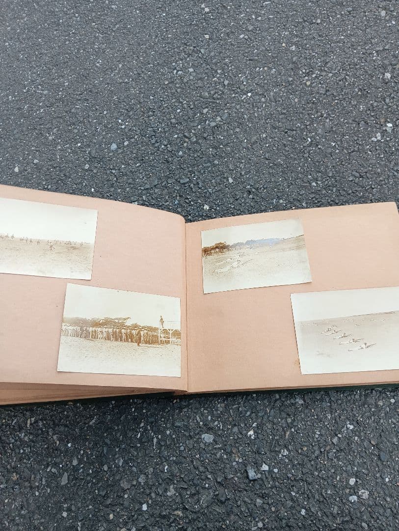 海軍兵のアルバム１冊　　生写真　約100枚貼り込み　戦争　軍人　軍隊　風俗資料