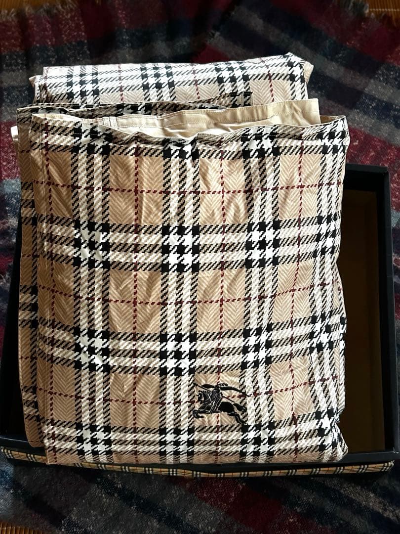 バーバリー　ダウンケット　チェック柄　未使用品