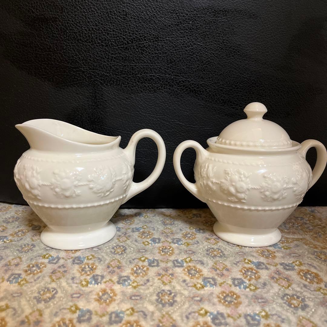  フェスティビティ　ミルクピッチャー＆シュガーポット　セット