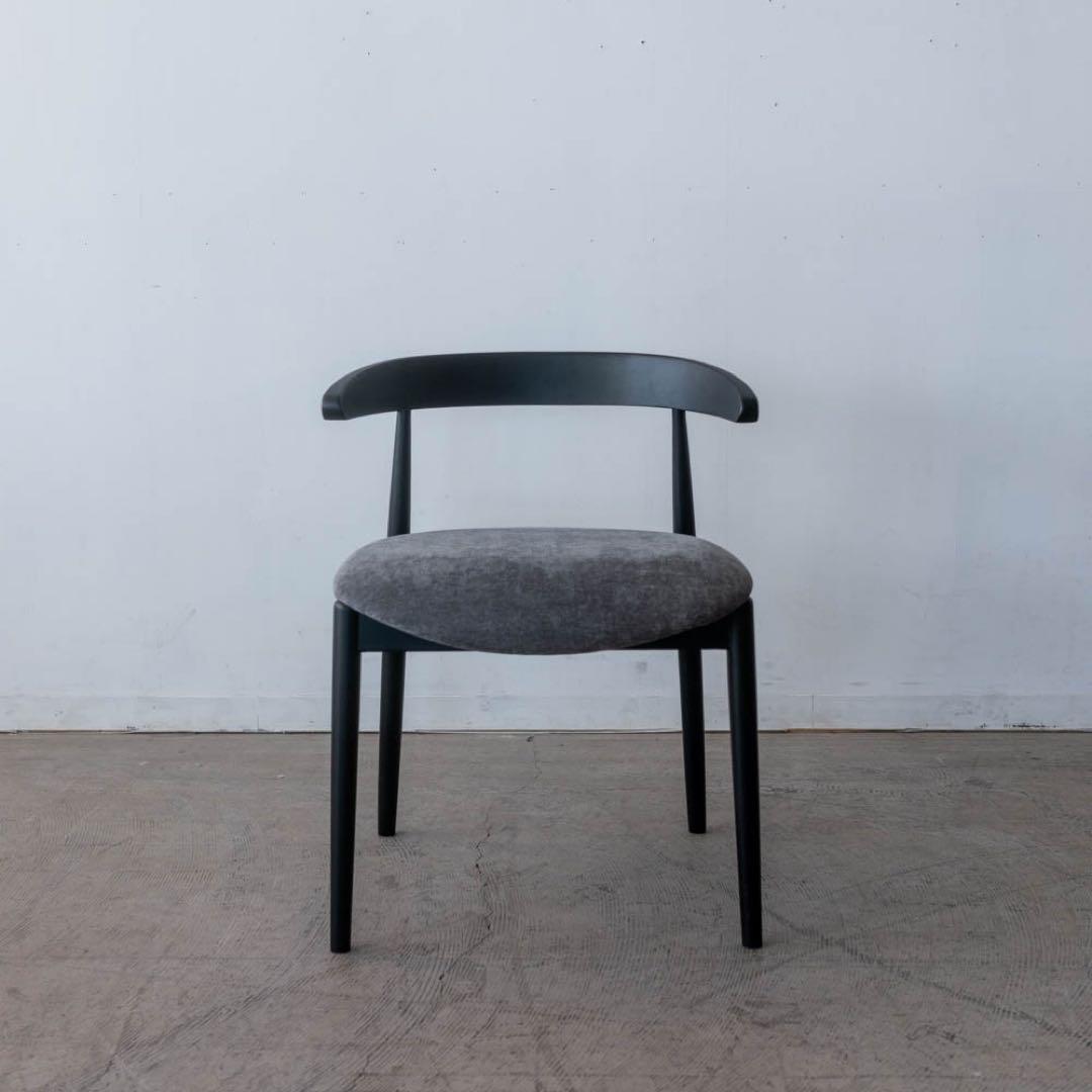 あおうみ　黒いダイニングチェア 布製クッション付き