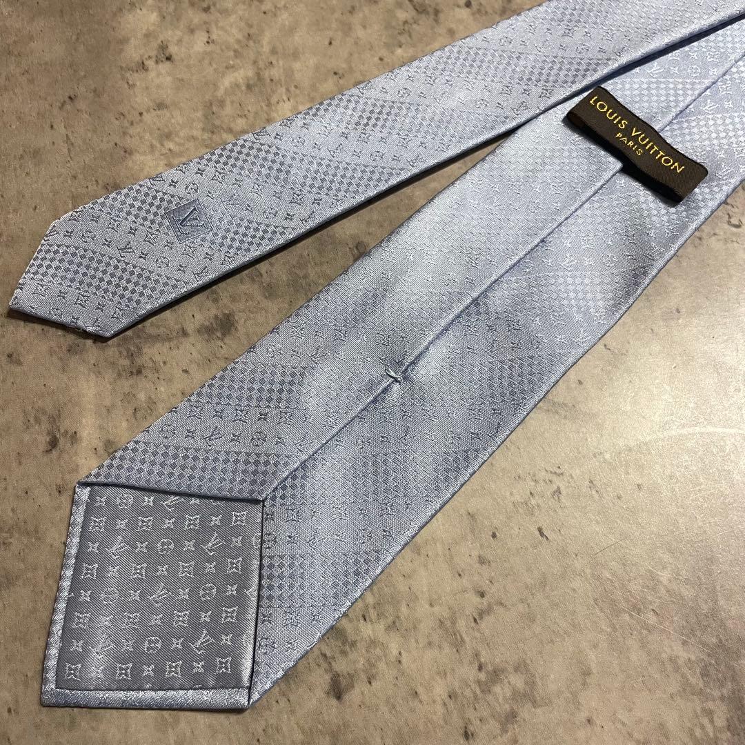 【超美品】LOUIS VUITTON ライトブルー ネクタイ ヴィトン ロゴ
