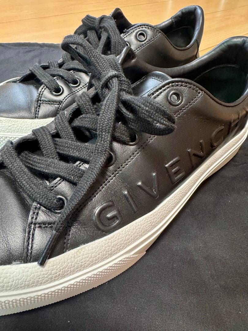 最終値下げ！！Givenchy スニーカー/39