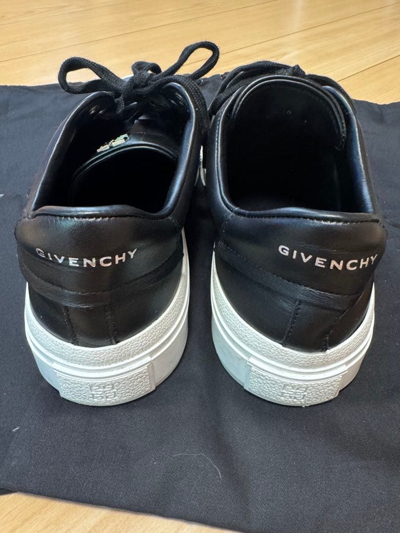 最終値下げ！！Givenchy スニーカー/39