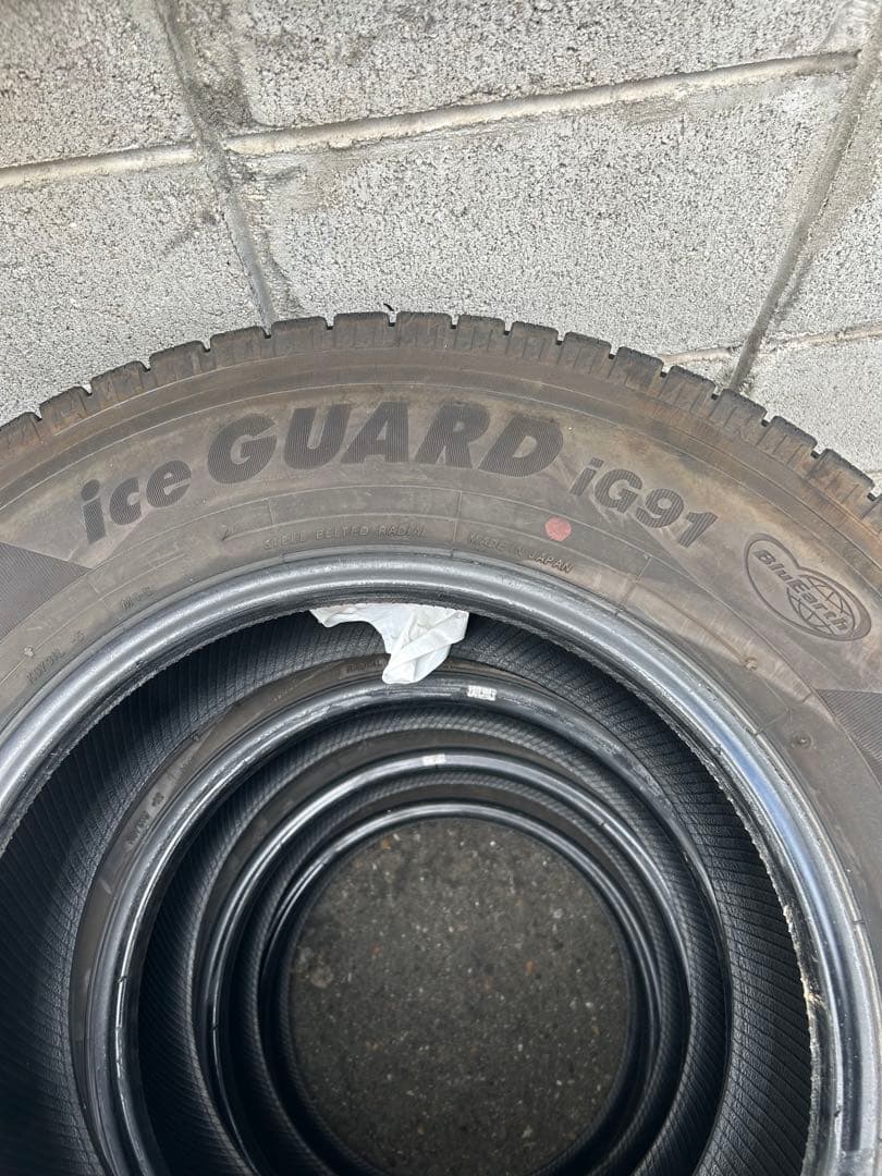 ハイエース　スタッドレスタイヤ