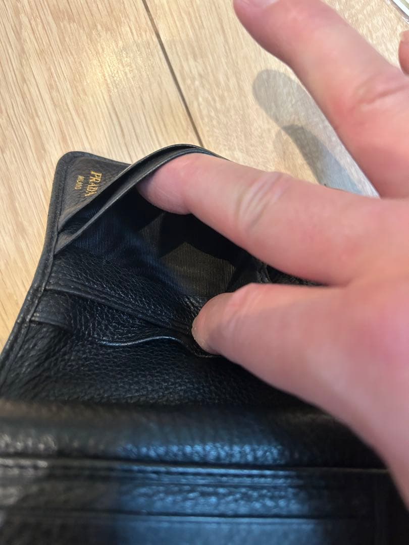 PRADA レディース 二つ折り 財布 正規品 使用感あり
