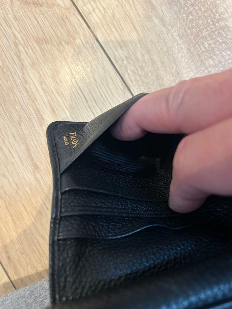 PRADA レディース 二つ折り 財布 正規品 使用感あり