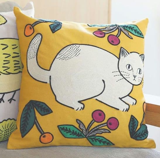 松尾ミユキ　エンブロイダリー　クッションカバー　45cm角　A　猫　ねこ　ネコ