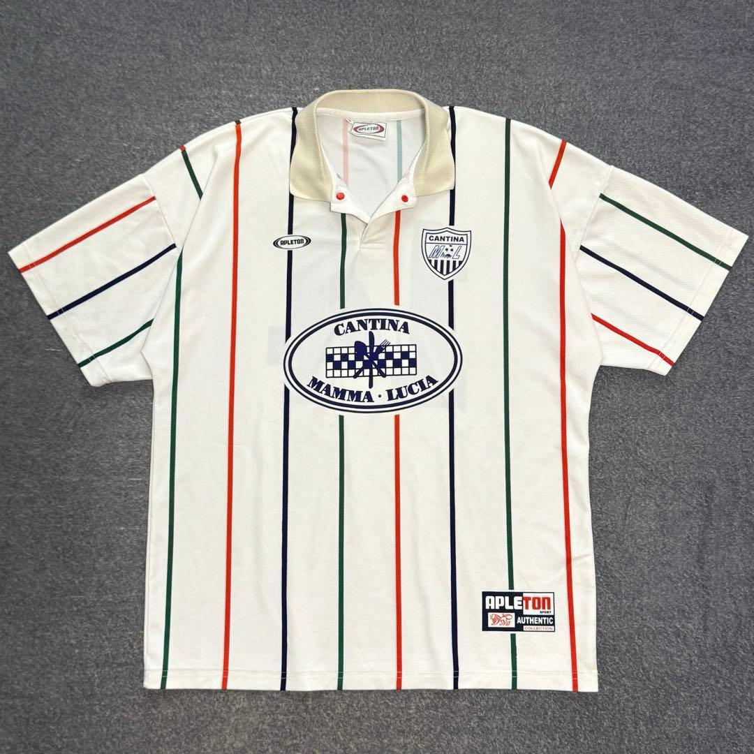 珍品　行列のできるイタリア料理店　カンティーナマンマルチア　サッカーユニフォーム