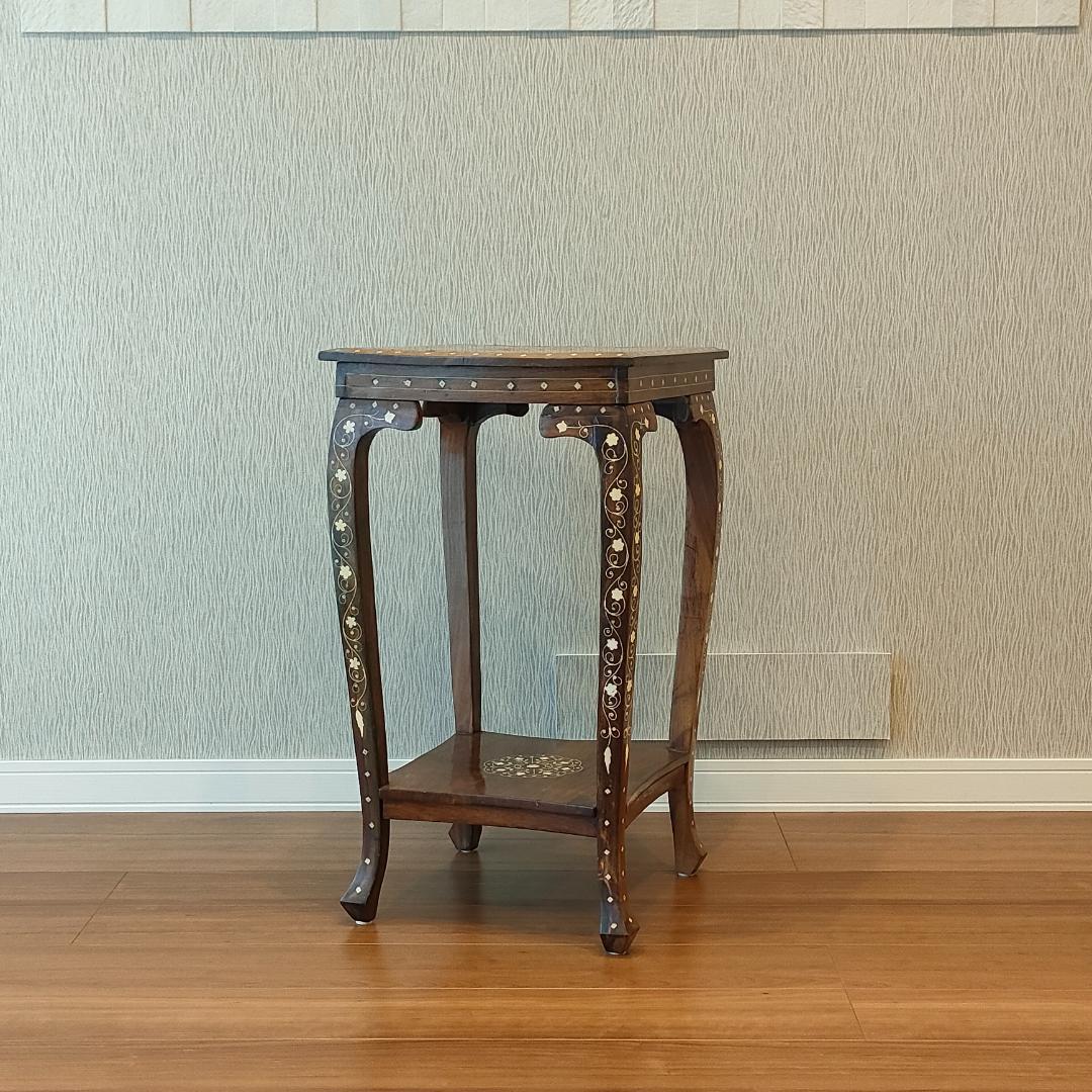 アンティーク　花台　象嵌　サイドテーブル　猫脚　棚付き