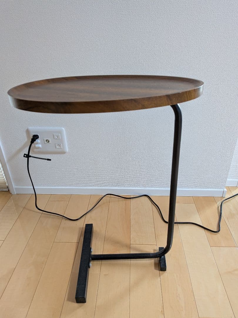 ソファーサイド木調テーブル　おしゃれ　コーヒーテーブル