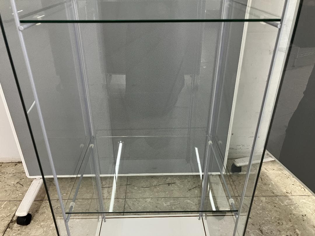 IKEA ガラスショーケース 飾り棚 DETOLF ホワイト