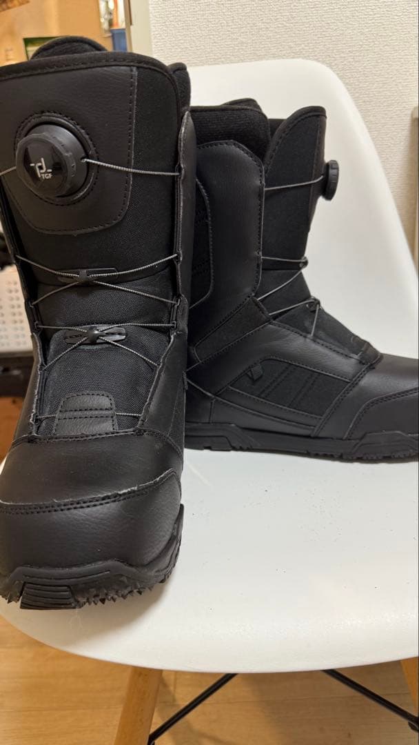 【美品】使用1回、24-25スノーボードブーツ ブラック BOA風ダイヤルレース