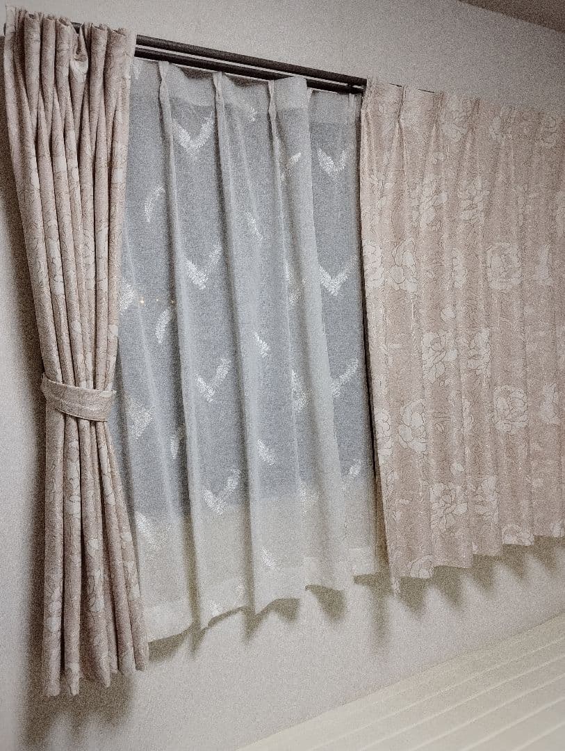 ベージュ 花柄 ドレープカーテン