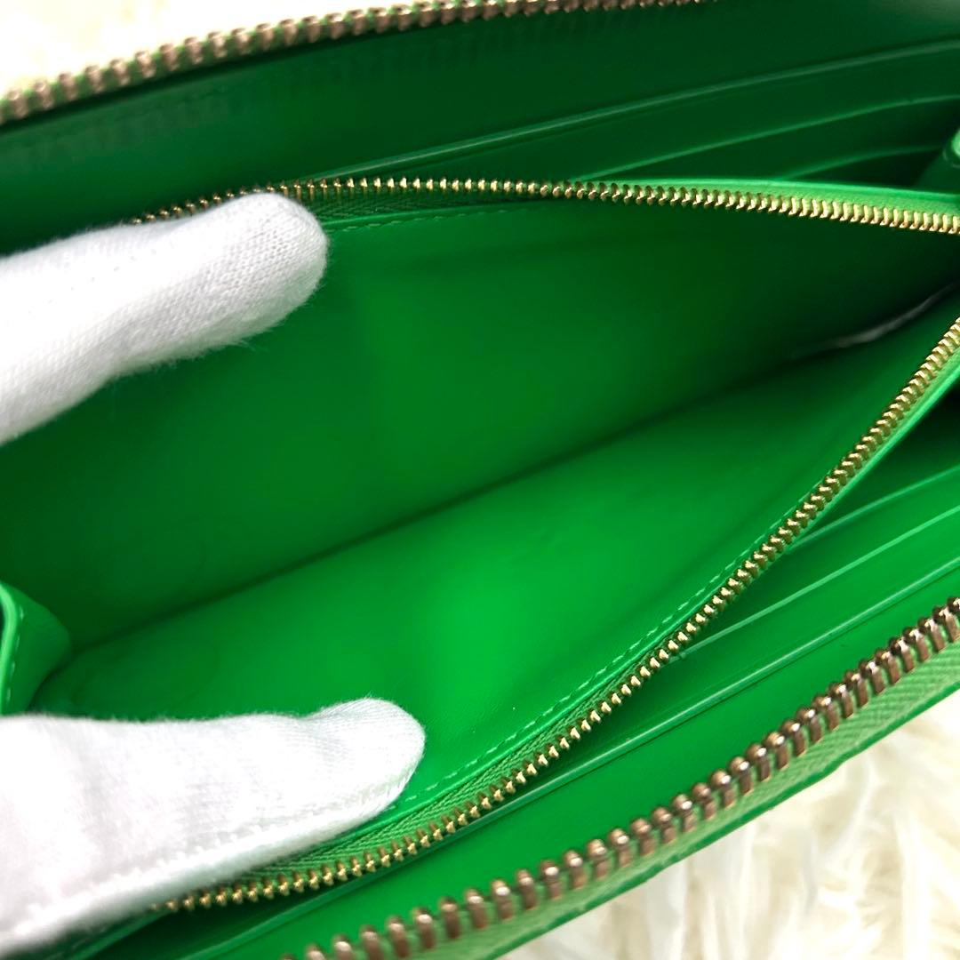 【美品】BOTTEGA VENETA イントレチャート ラウンドジップ 長財布