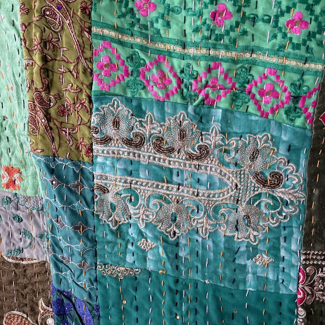 未使用❁エンブロイダリー　グリーン　パッチワークカンタキルトマルチカバーラグ