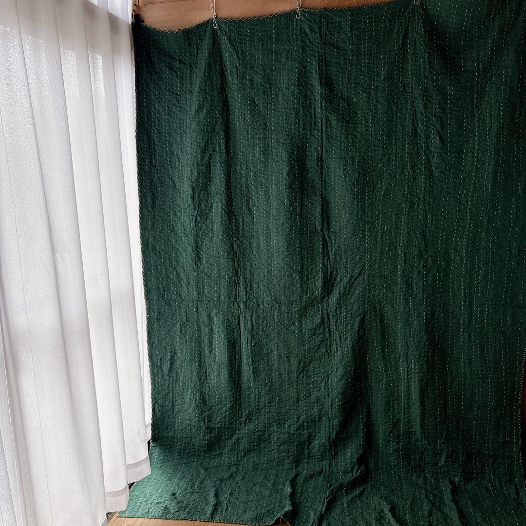 未使用❁エンブロイダリー　グリーン　パッチワークカンタキルトマルチカバーラグ