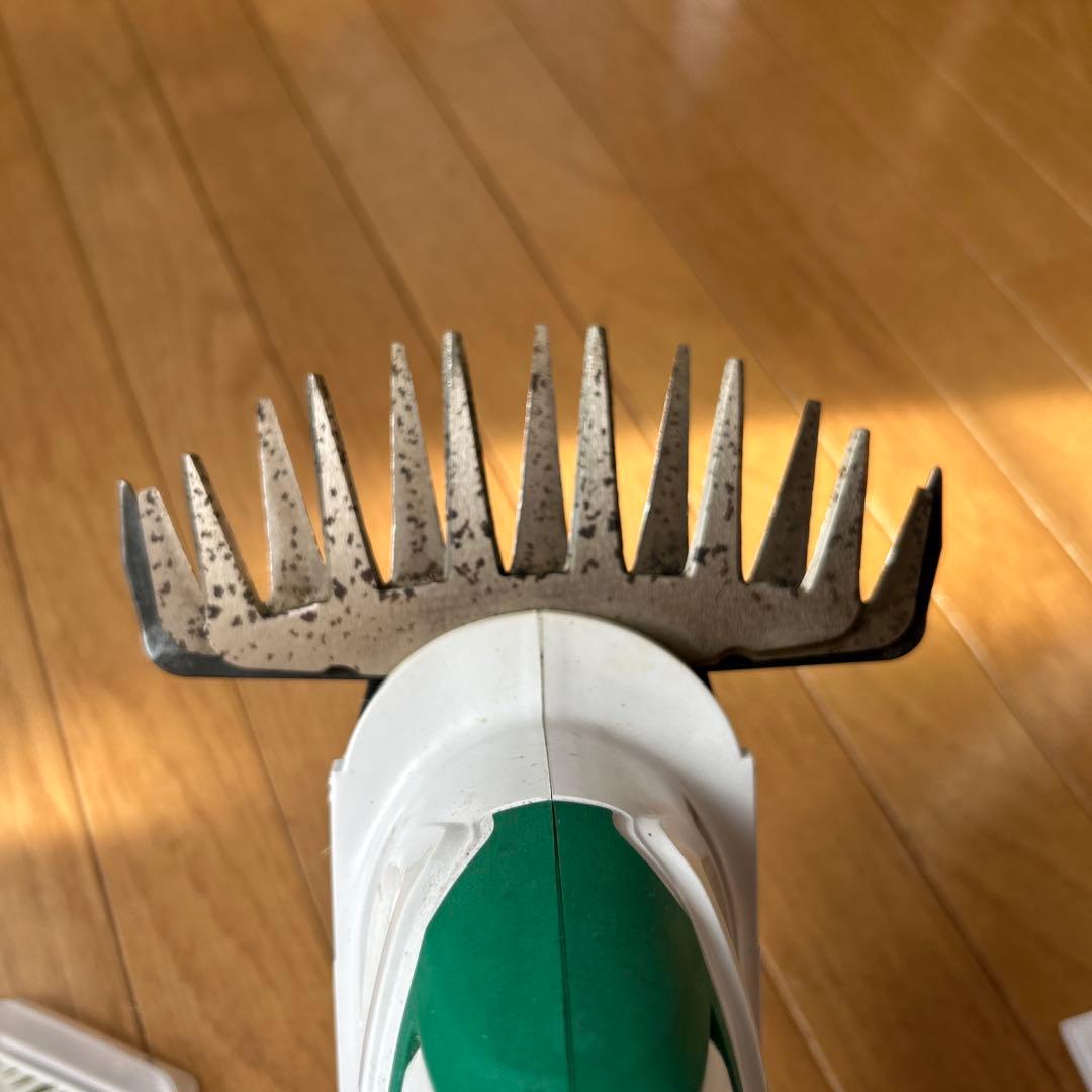 マキタ160mmモデル芝生バリカン　MUM1601