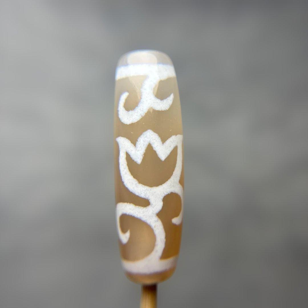 玉髄　水蓮花天珠　12-10