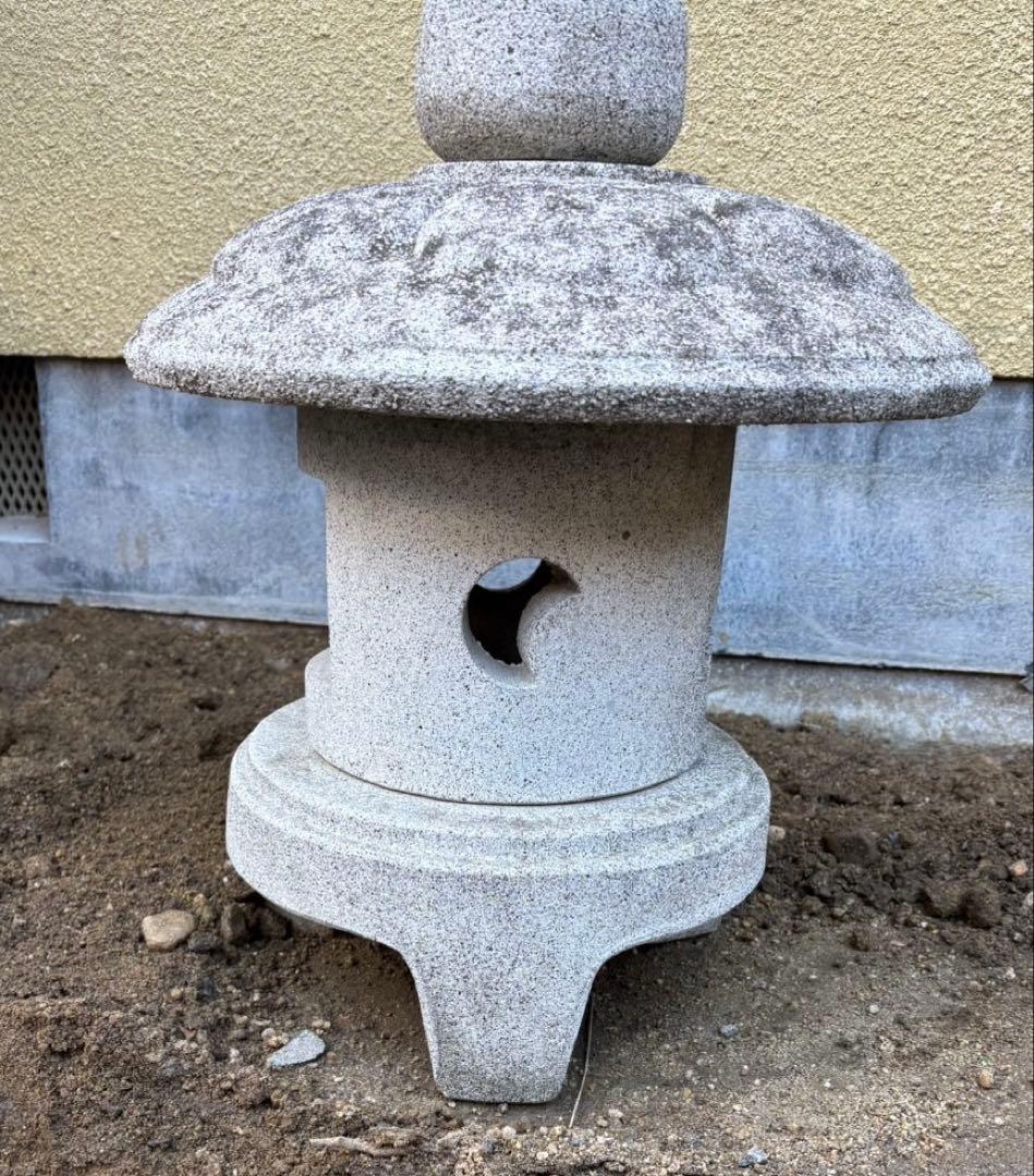 石製灯篭（大、小）・飾り岩（軽石）