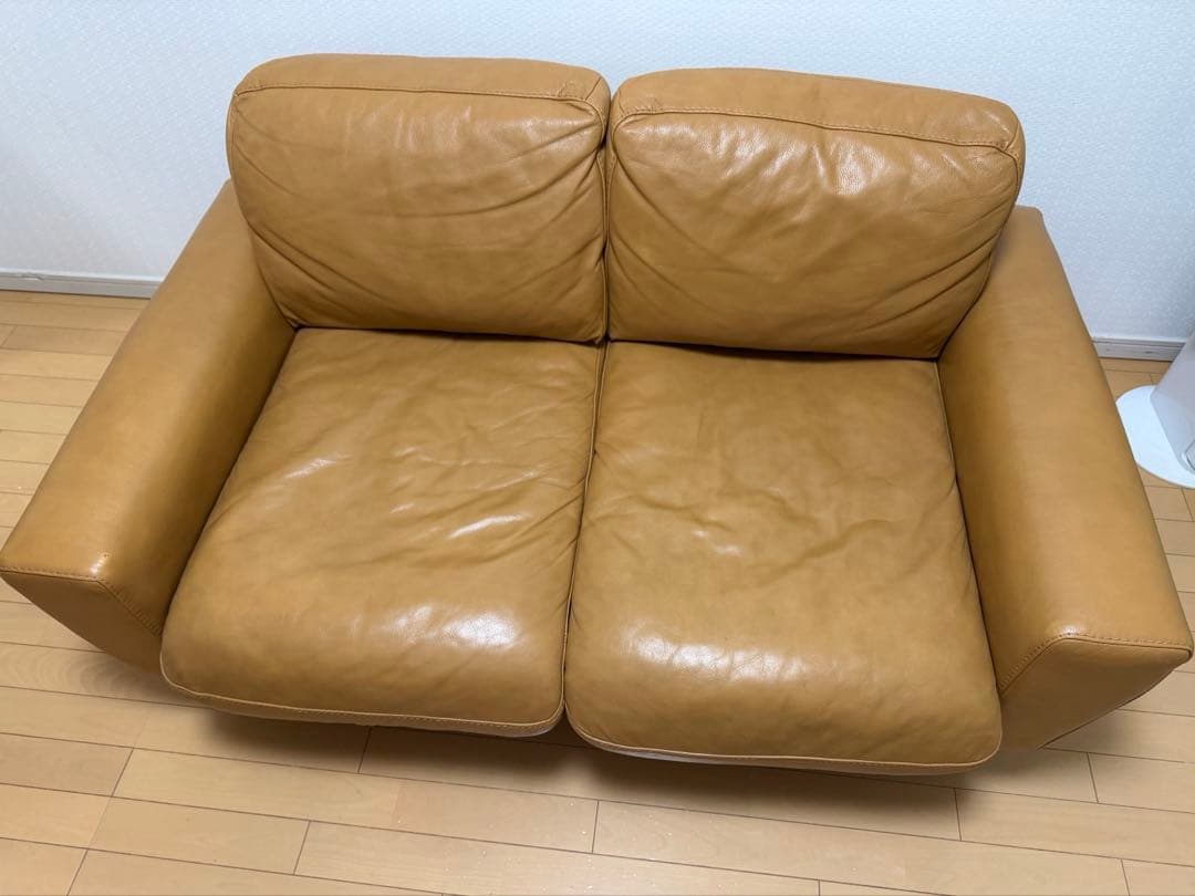 unico ウニコ「MOLN(モルン)」レザー 2人掛けソファ 東京琦玉取引限定