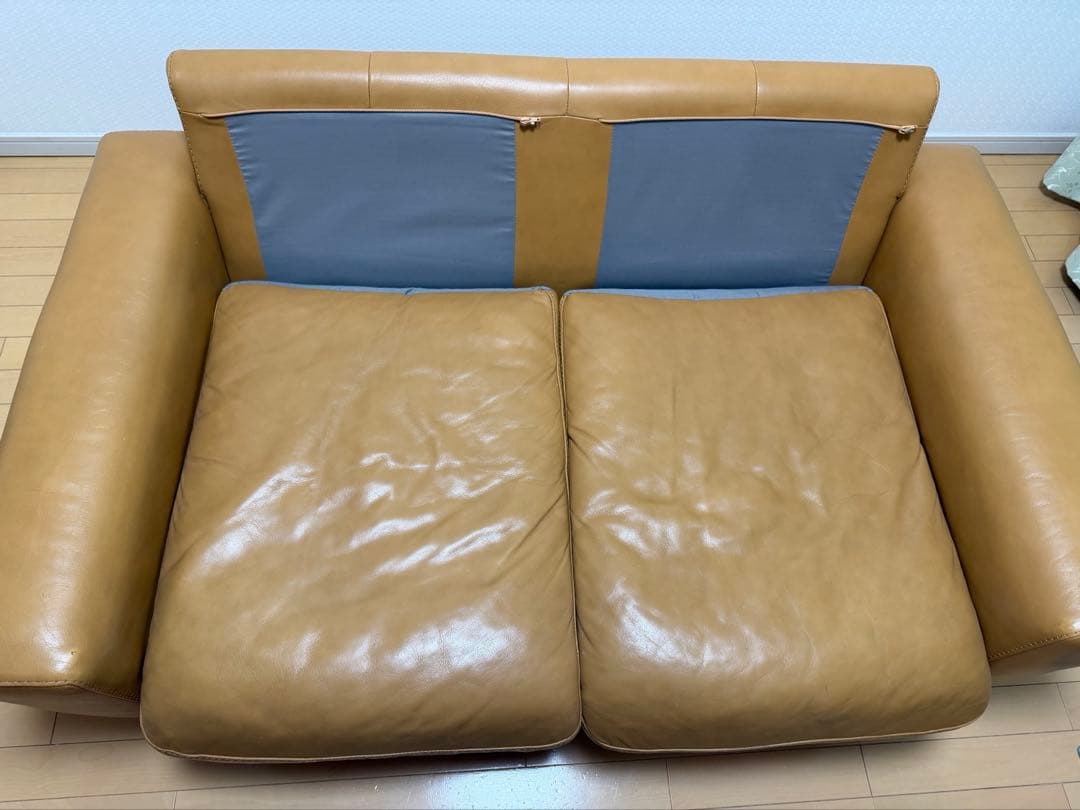 unico ウニコ「MOLN(モルン)」レザー 2人掛けソファ 東京琦玉取引限定