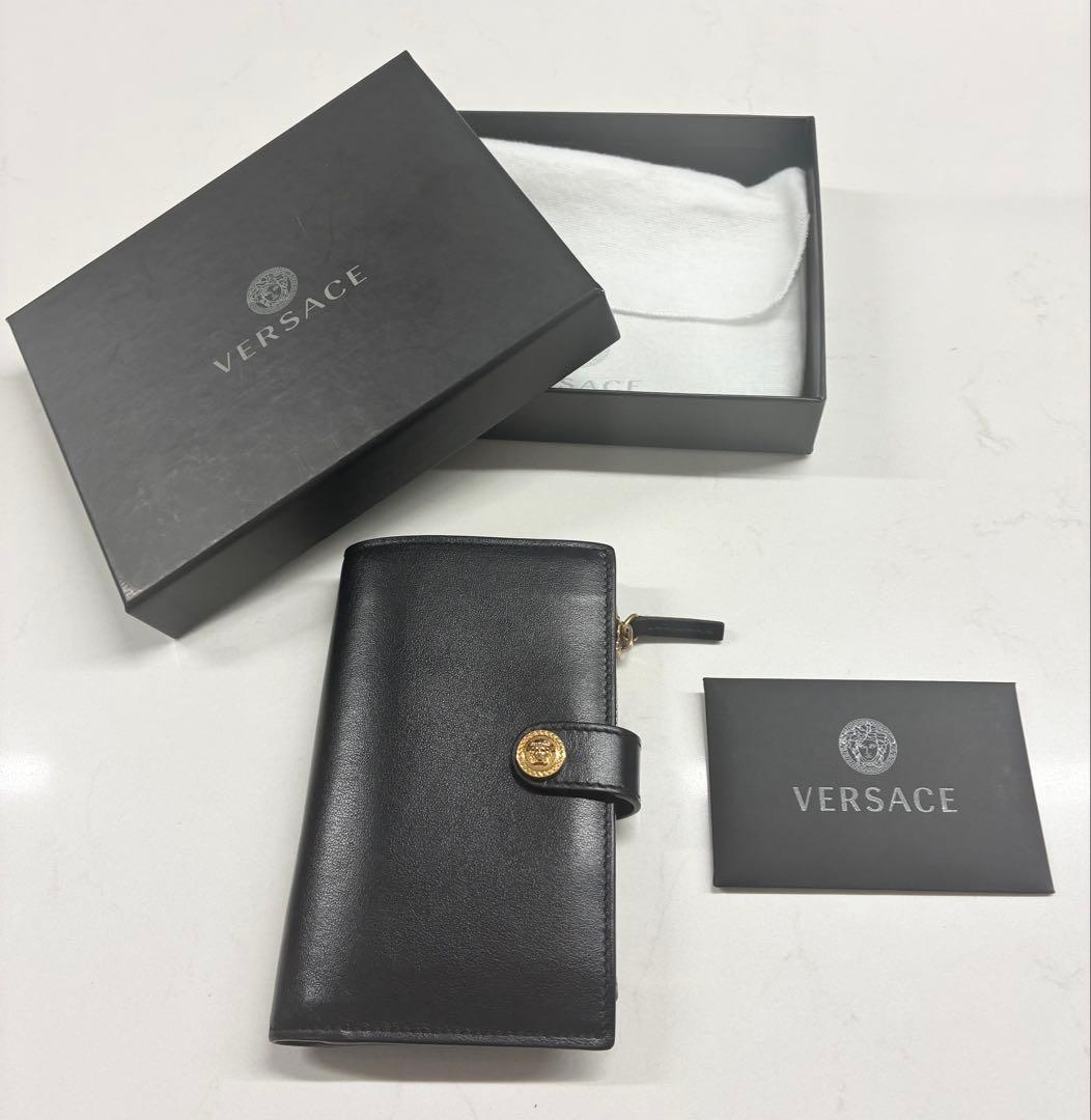 VERSACE ブラック 二つ折り財布　メンズレディース男女兼用　ヴェルサーチェ