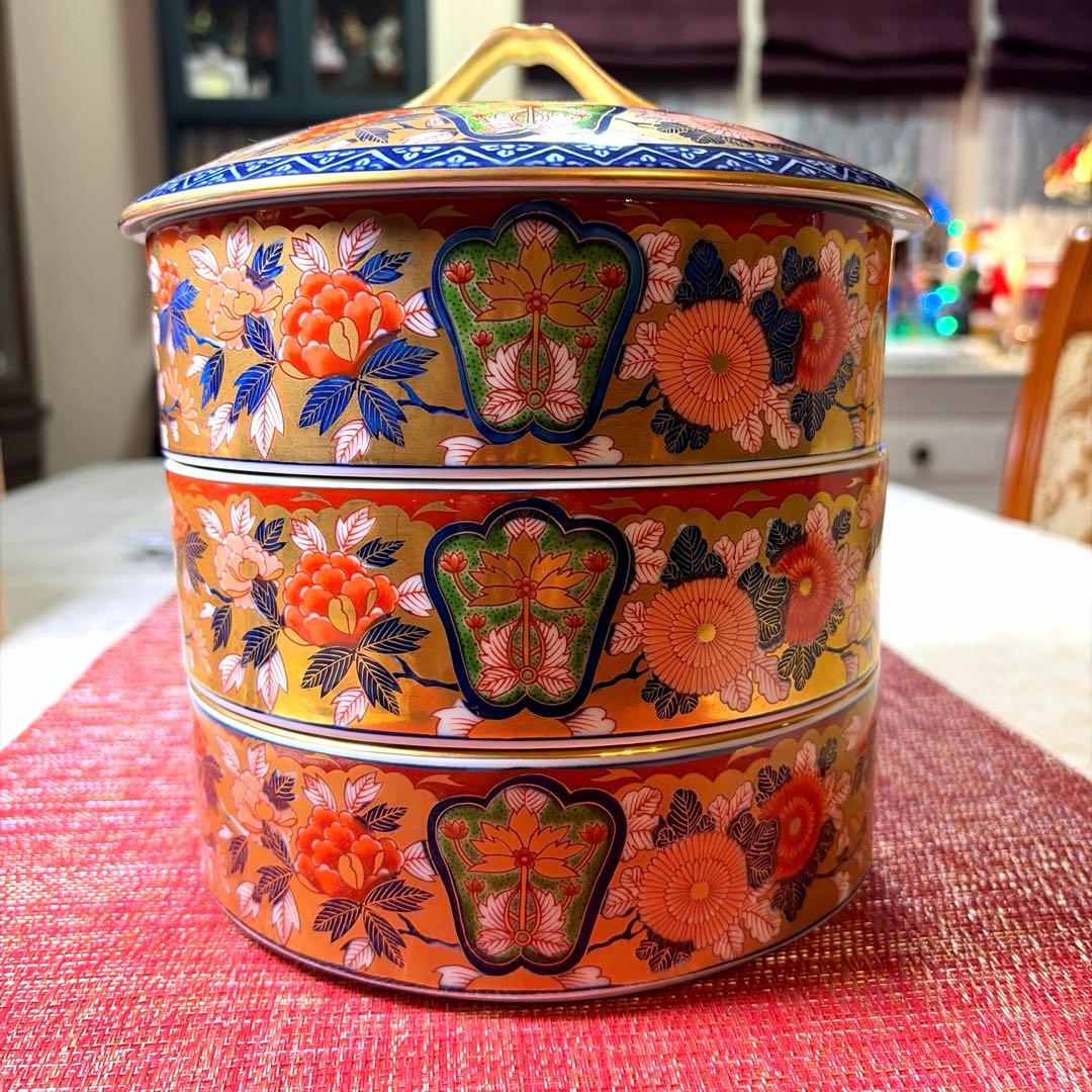 ー有田焼ー 【極美品】 日肥其泉作 昭和年製 極錦金彩古伊万里 陶器三段重