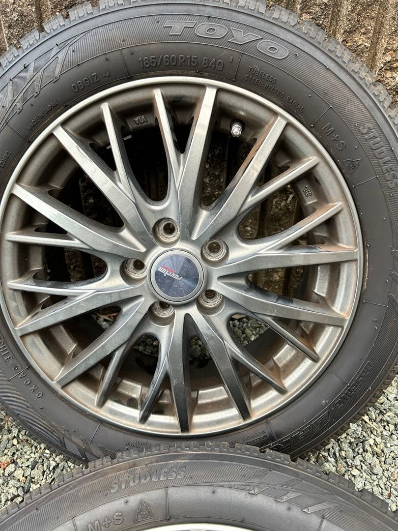 185/60R15 スタッドレス4本セット　シエンタ等に！2023年製造