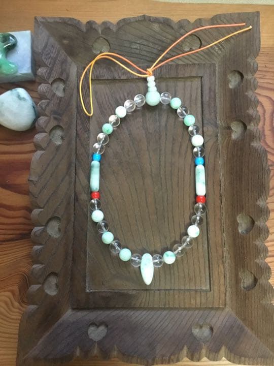 糸魚川翡翠と水晶の勾玉管玉片手念珠…(女性用)❤️