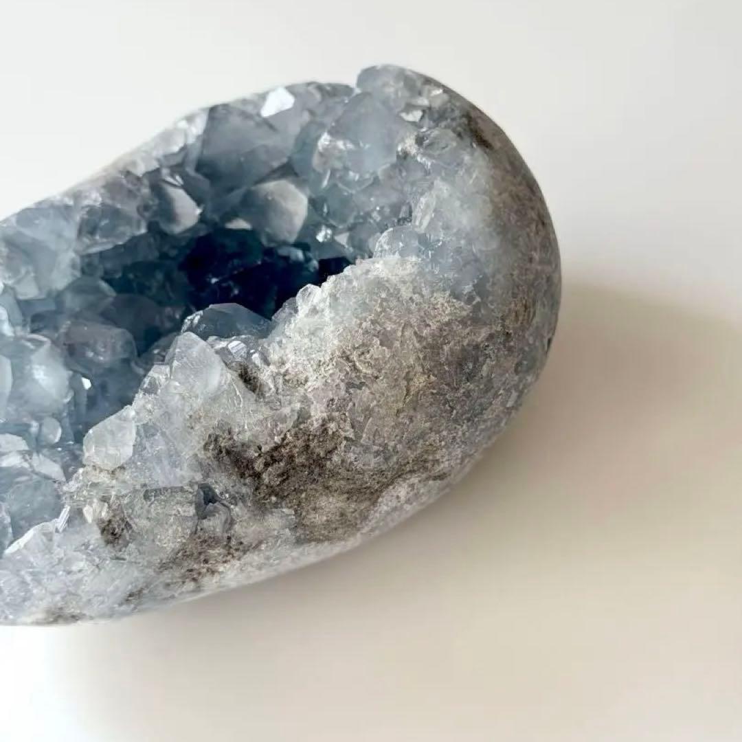 爽やかセレスタイト原石　卵　クラスター