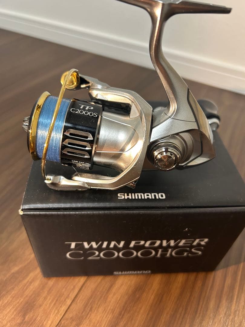リール SHIMANO TWIN POWER C2000HGS