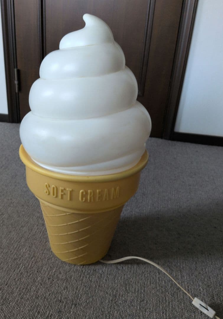 ソフトクリーム型スタンドライト昭和レトロ