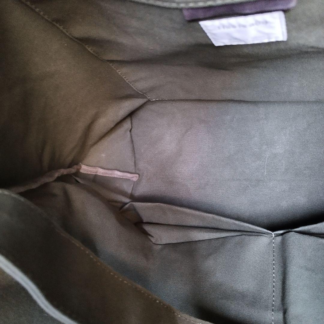 バッグ This is a(n) Base Tote L Olive