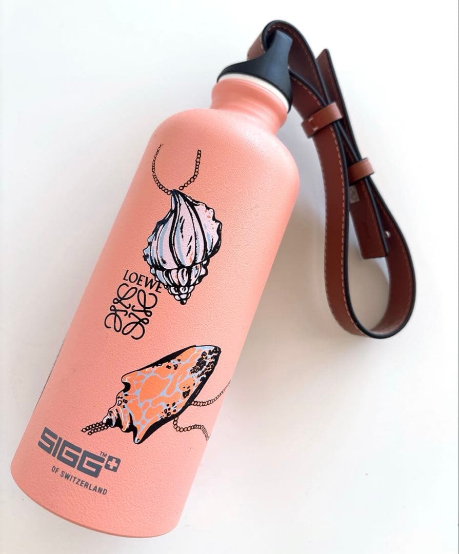 LOEWE☆SIGG アートプリント水筒 ピンク　パウライビザ