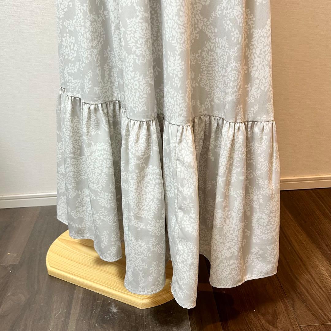 ワンピース Herlipto Winter Floral Long-sleeve Dress