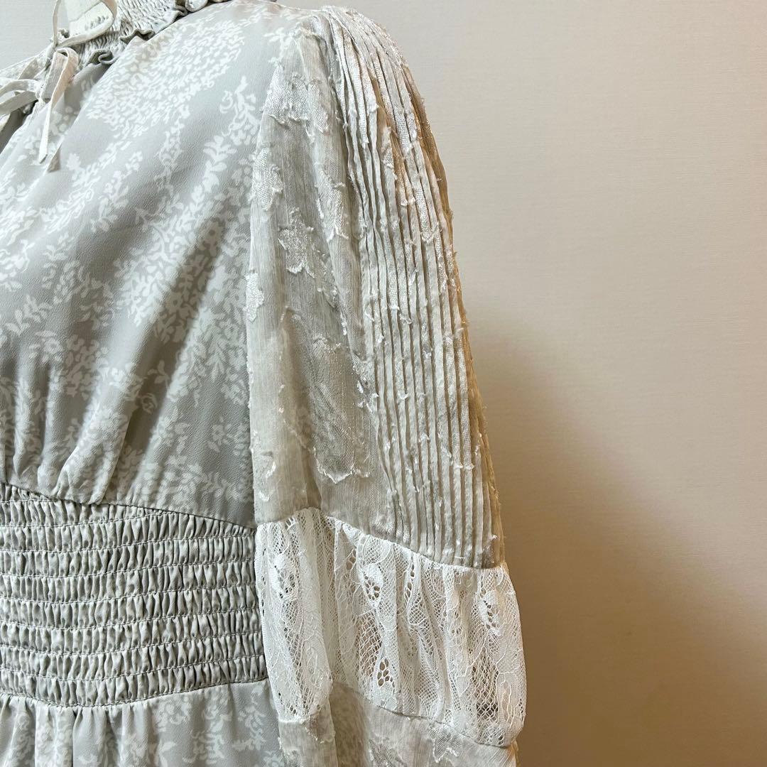 ワンピース Herlipto Winter Floral Long-sleeve Dress