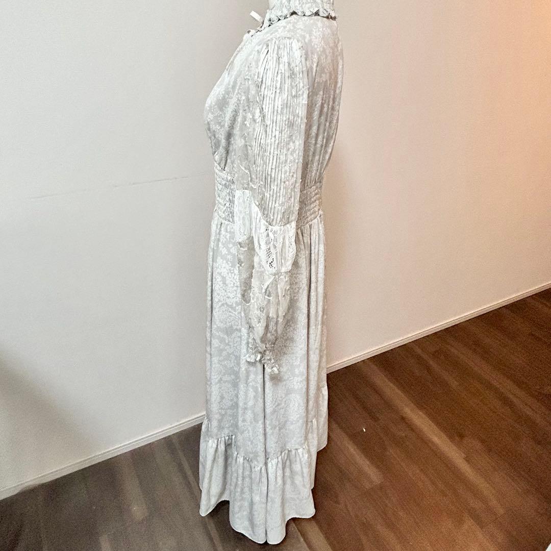 ワンピース Herlipto Winter Floral Long-sleeve Dress