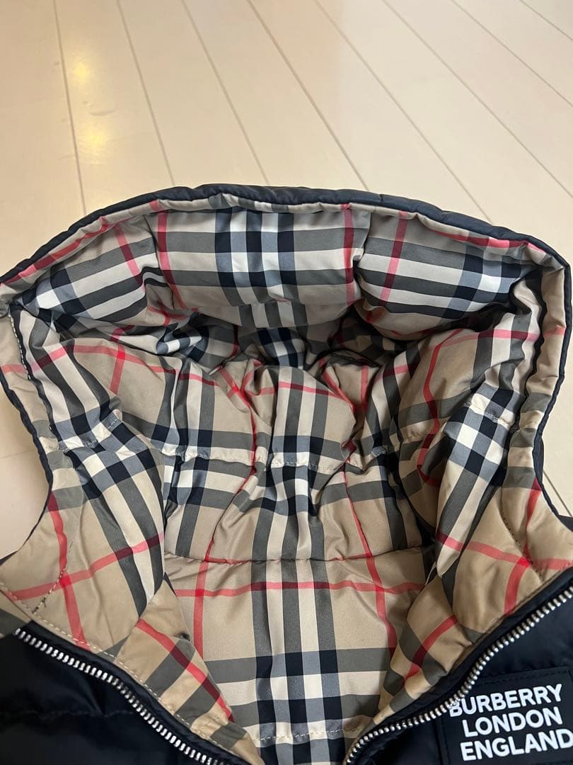 ＊あいうえお様＊Burberry ベビー　リバーシブルダウン　80