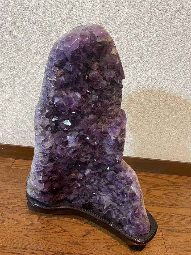 巨大でレアな高品質アメジストドーム