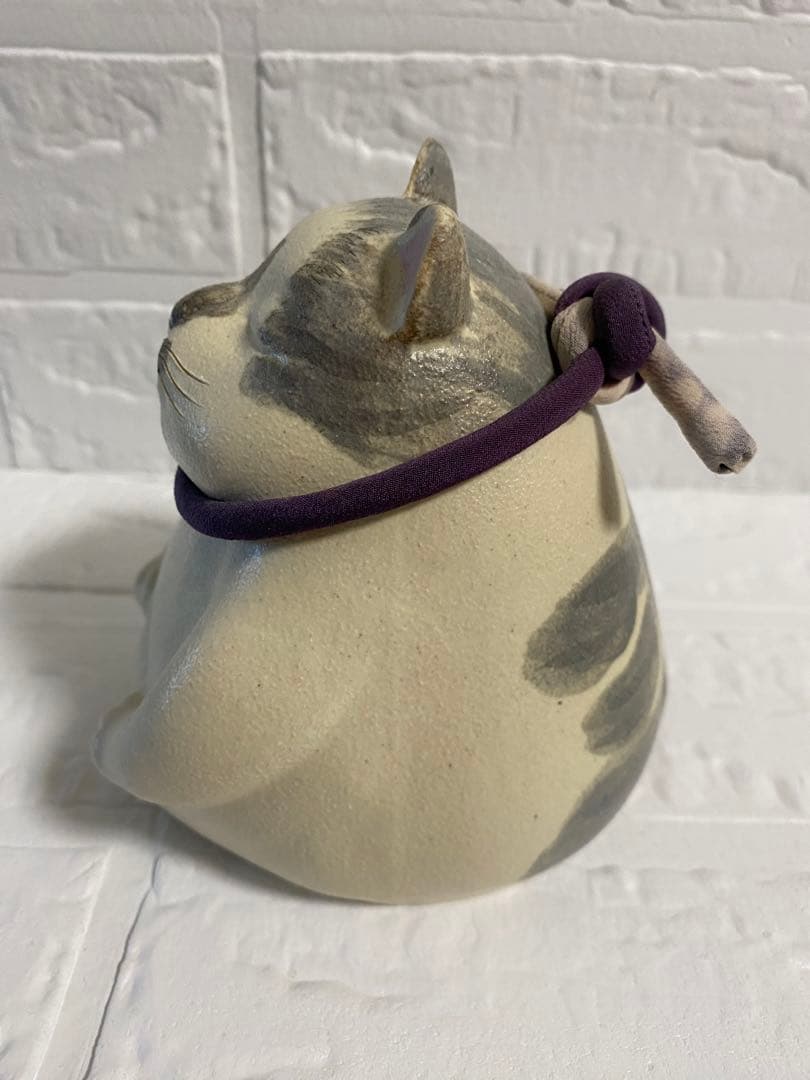 中古品【ぶち猫＆黒猫　猫の置物】2点セット☆おまけ付き☆