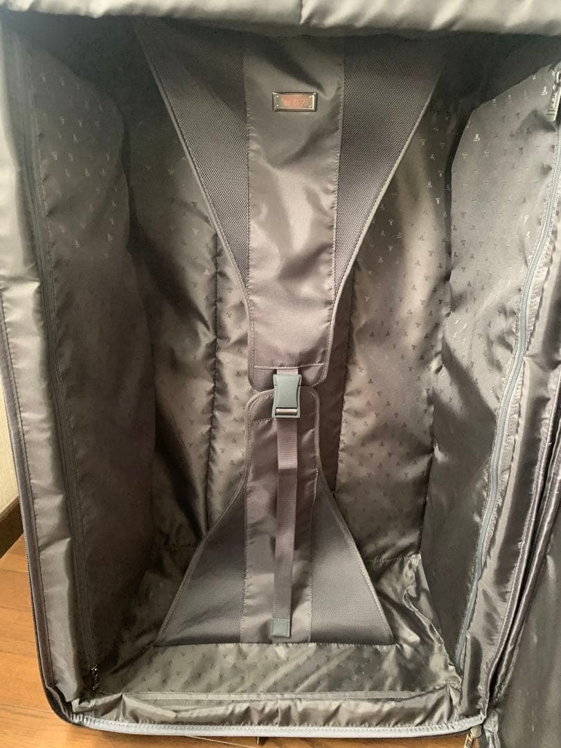 TUMI トュミ 大型 キャリースーツ ケース ２輪 スーツケース ビジネス