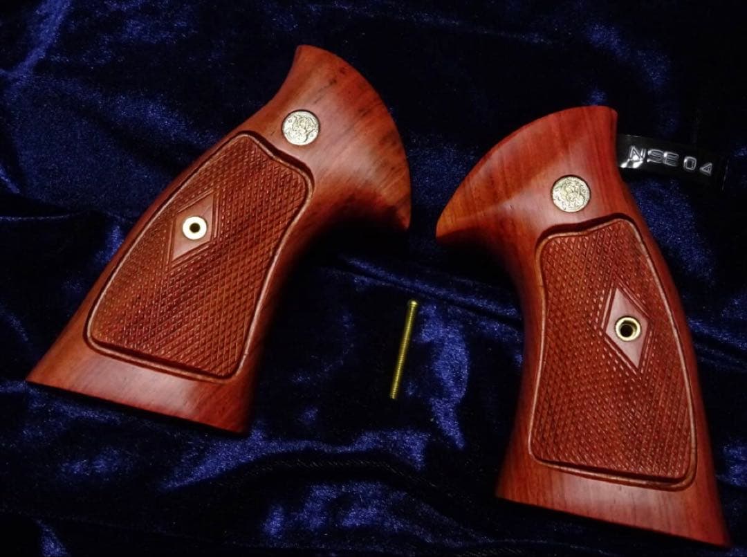 44マグナム S&W M29木製グリップ