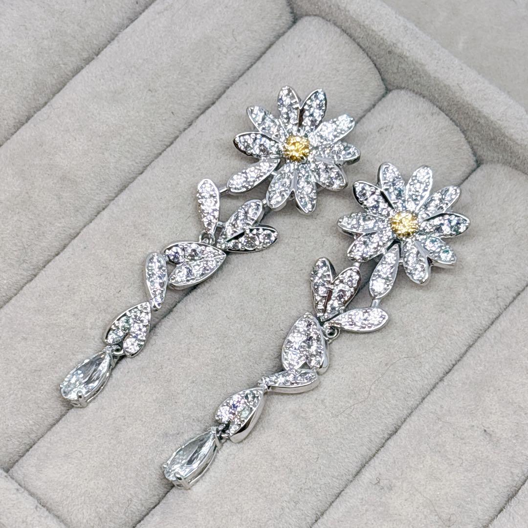 SWAROVSKI スワロフスキー ETERNAL FLOWER ピアス