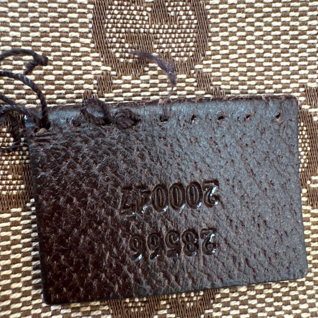 みゆき❗️GUCCI GGキャンバス ボディバッグ